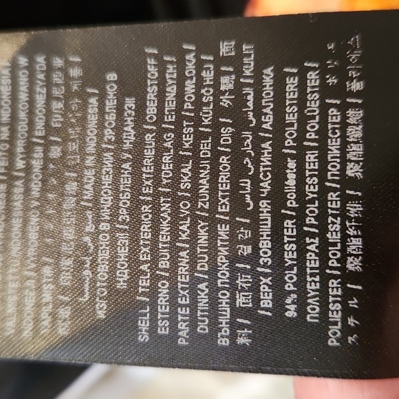 Guess Summer Escape Coral Crop Top Size XS NWT - Picture 12 of 13